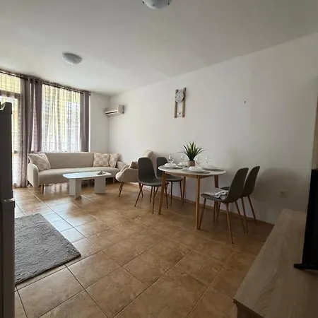 For Guests In Complex Siana Апартамент