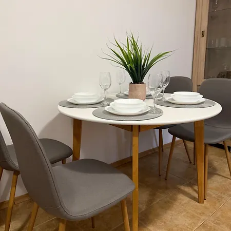 아파트 For Guests In Complex Siana